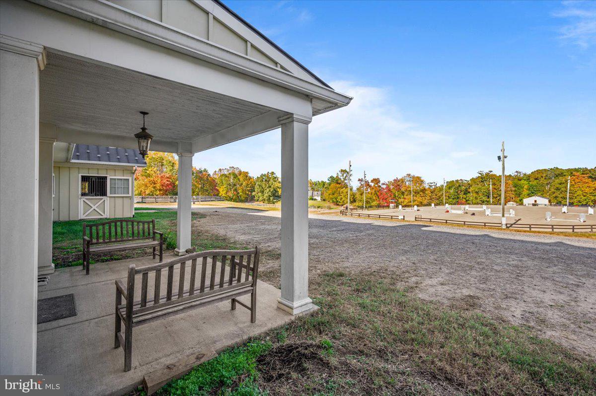 10413 Elys Ford Rd Property Photo 7