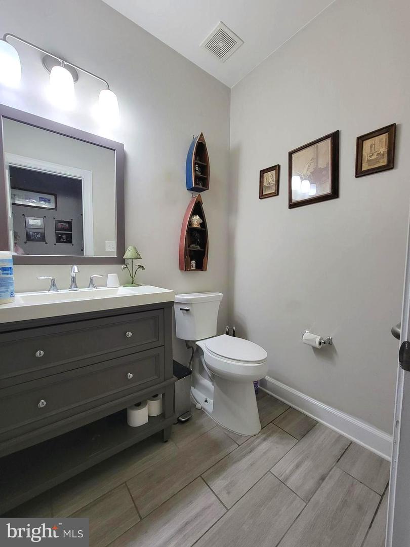 5900 Crescent Point Dr Property Photo 17