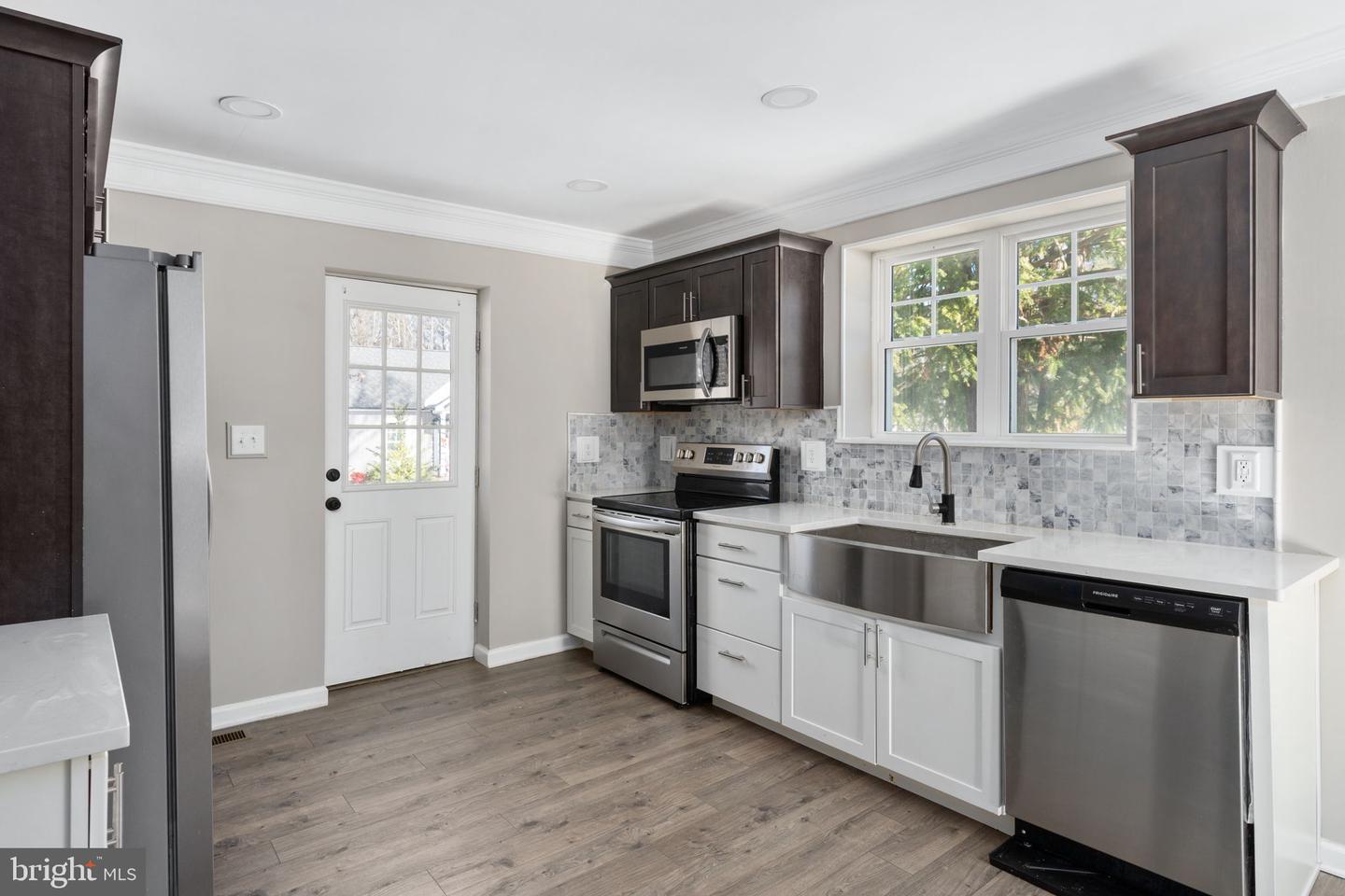 7541 Lawyers Rd Property Photo 1