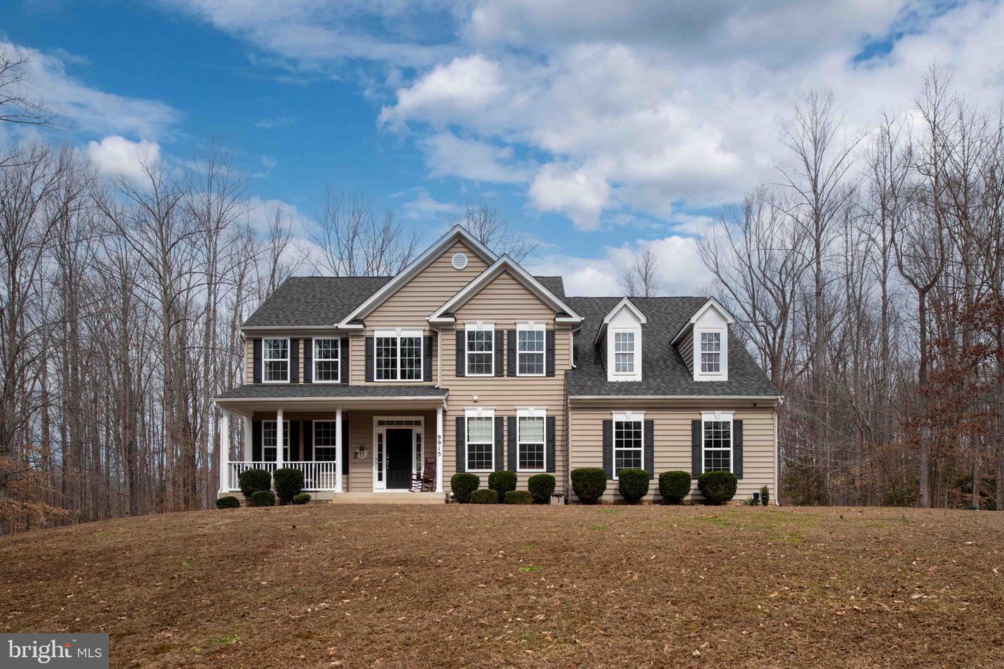 9915 Angle Way Property Photo