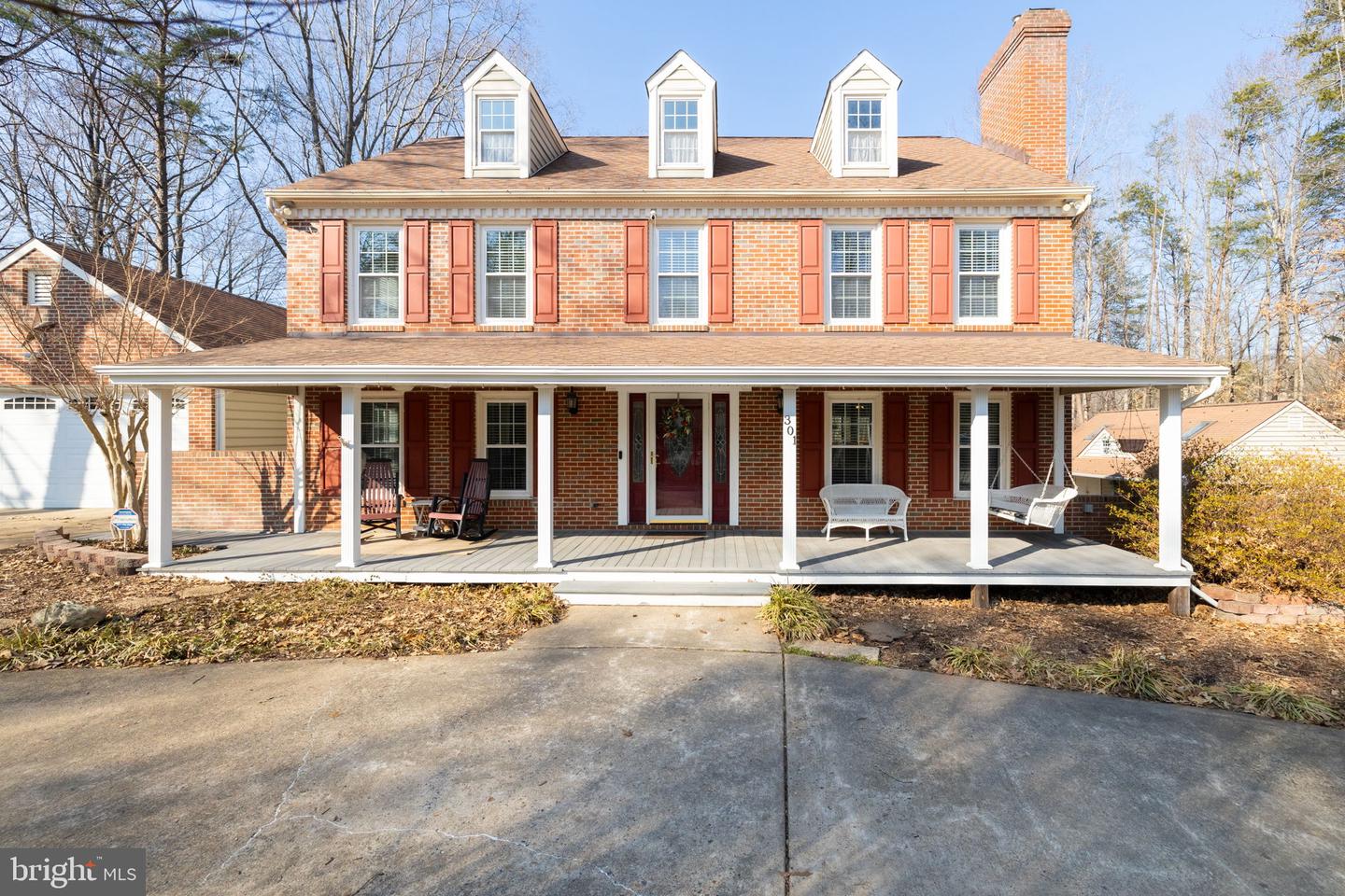301 Woodfield Dr Property Photo 1