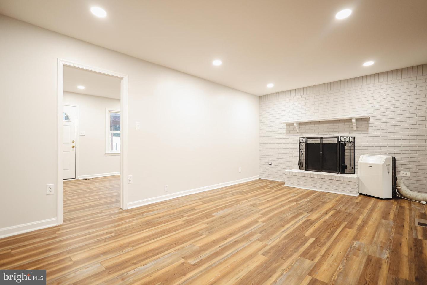10 Saint Patrick St Property Photo 16
