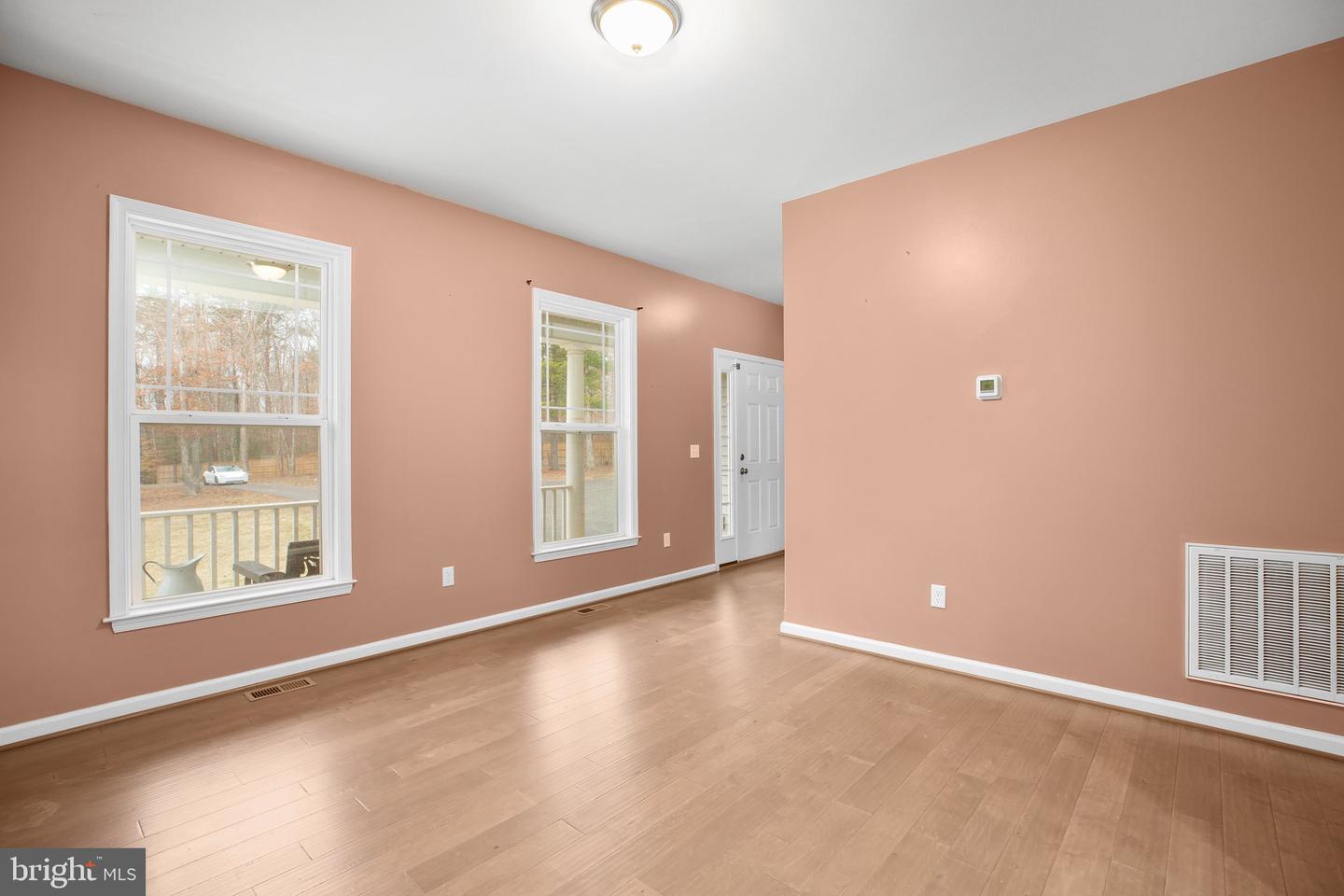 7716 Pilgrim Ln Property Photo 10