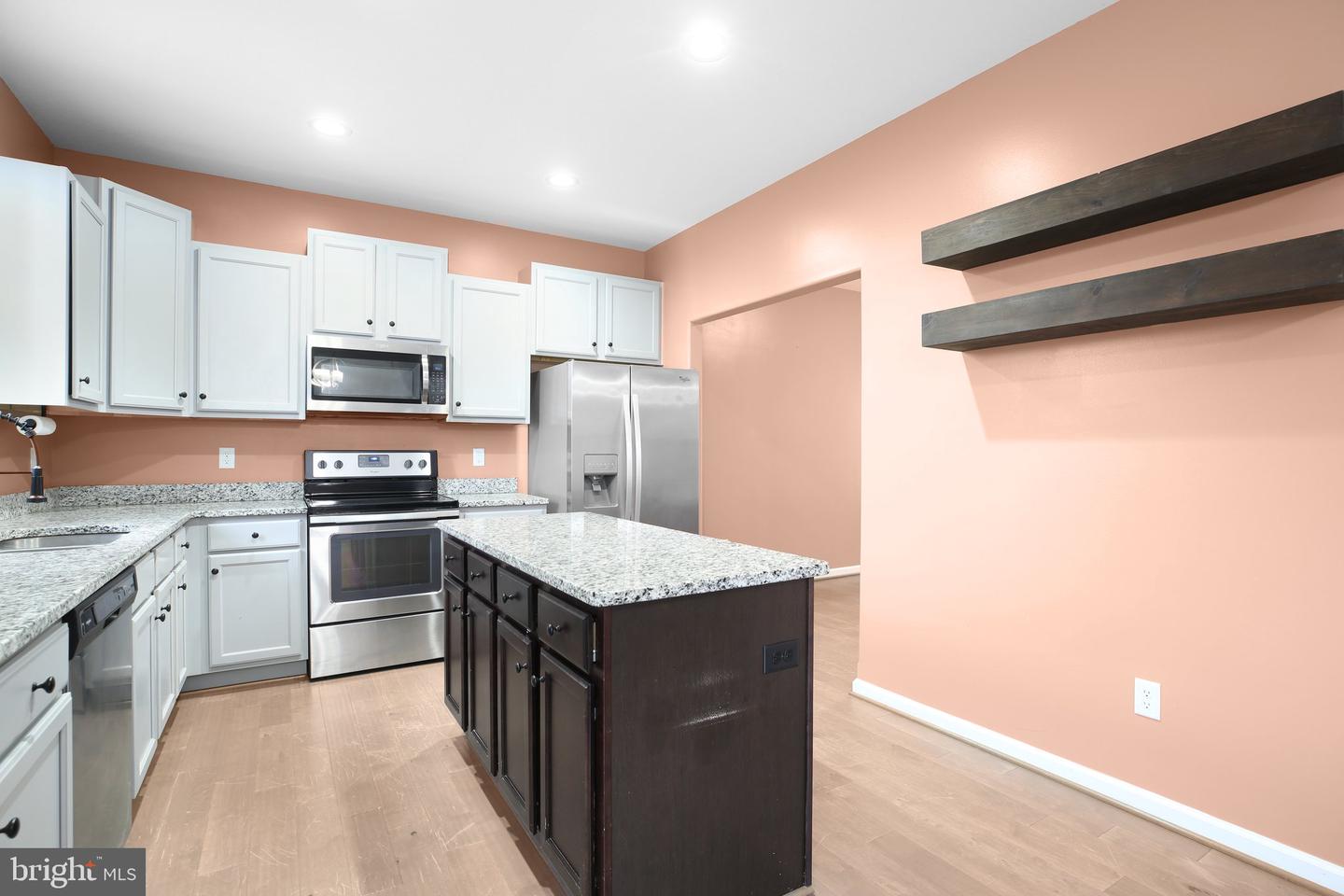7716 Pilgrim Ln Property Photo 12