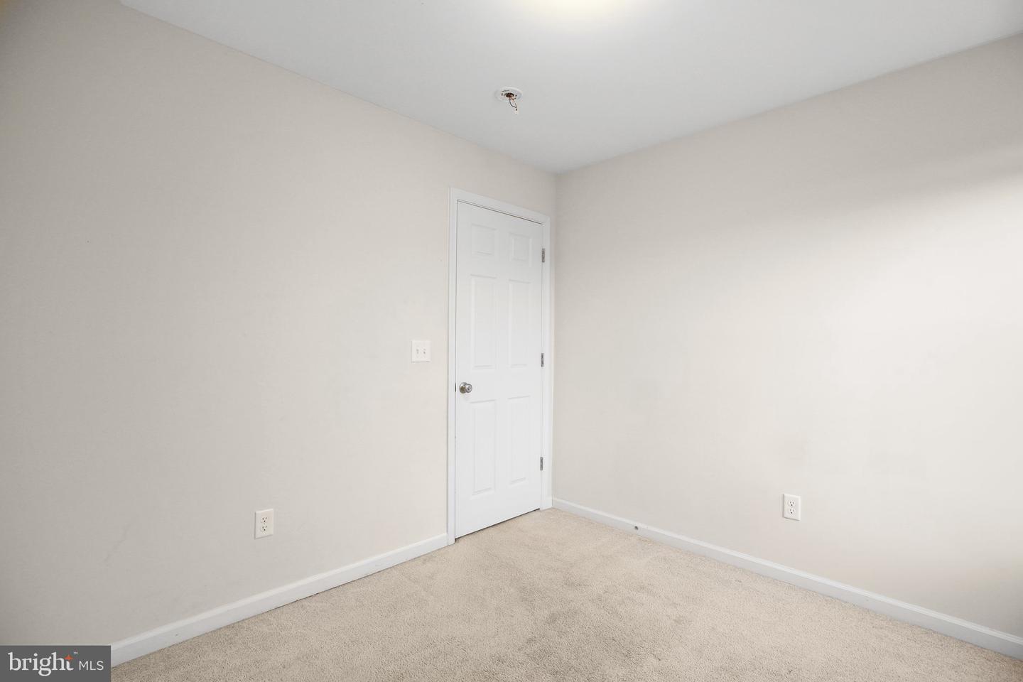 7716 Pilgrim Ln Property Photo 32