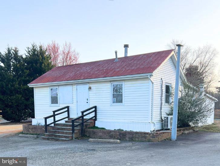 2800 Lewiston Rd Property Photo 4