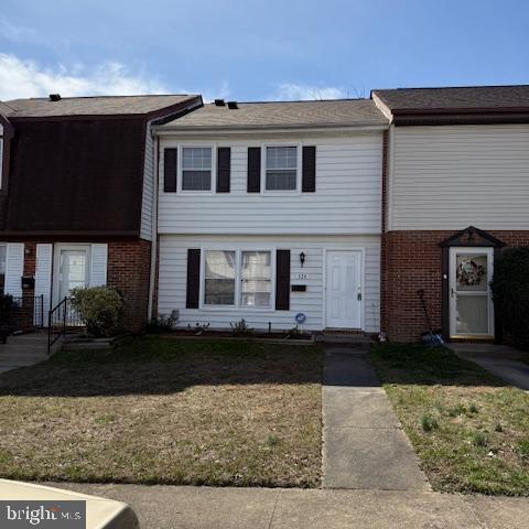 324 Clay St Property Photo