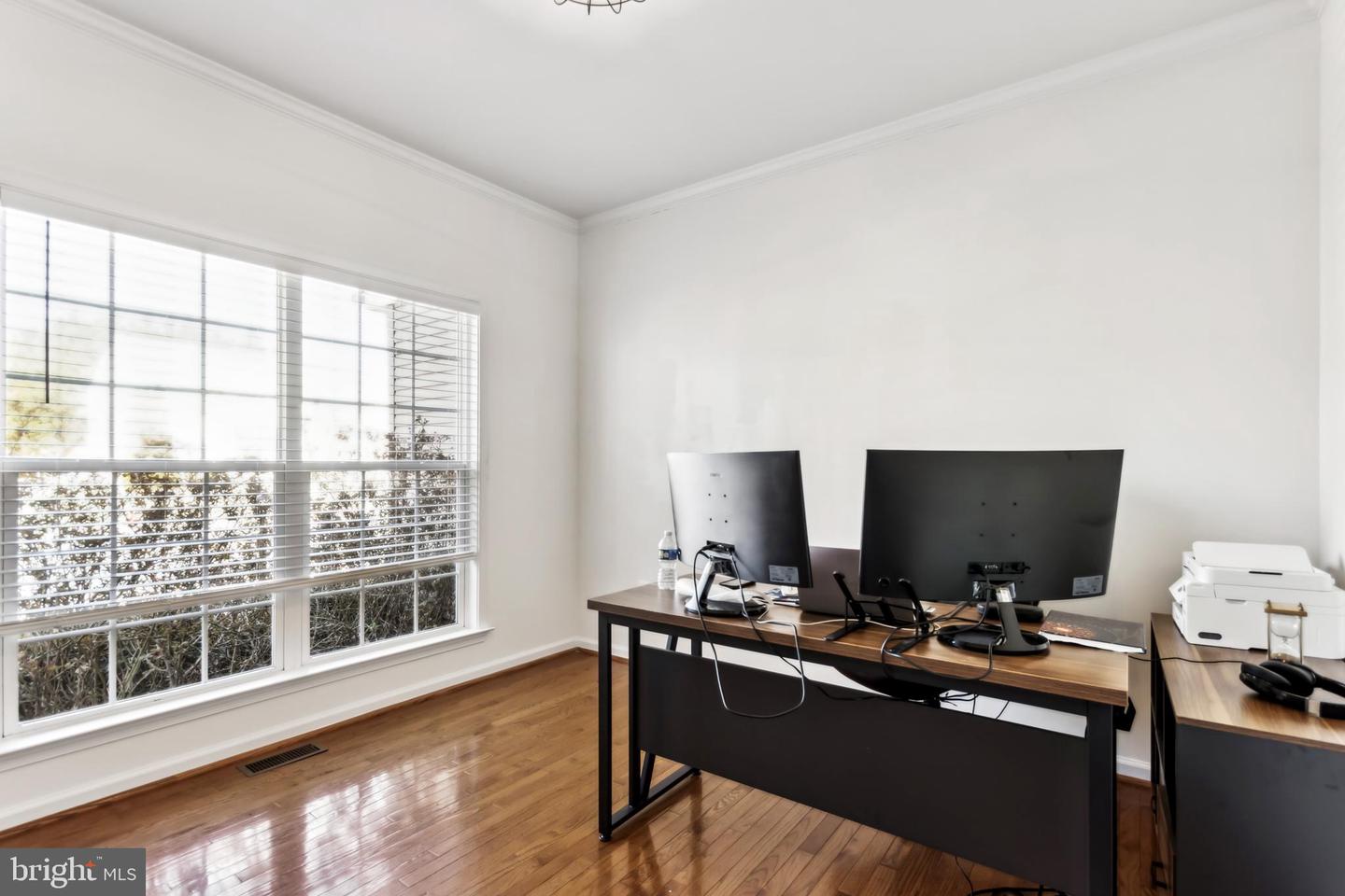 10325 Lees Crossing Ln Property Photo 13