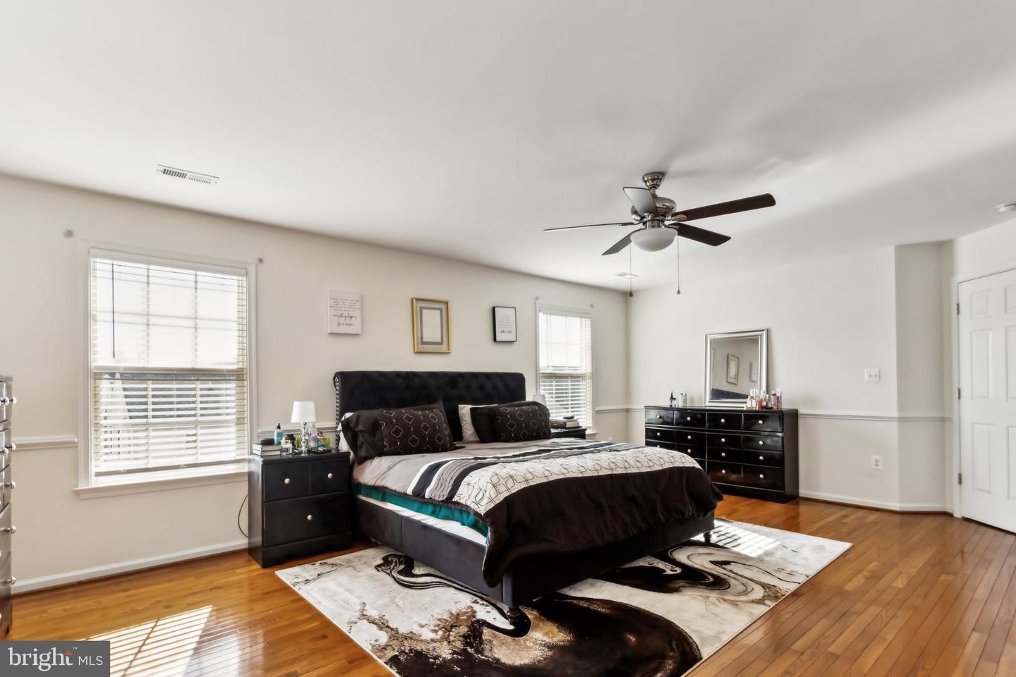 10325 Lees Crossing Ln Property Photo 15