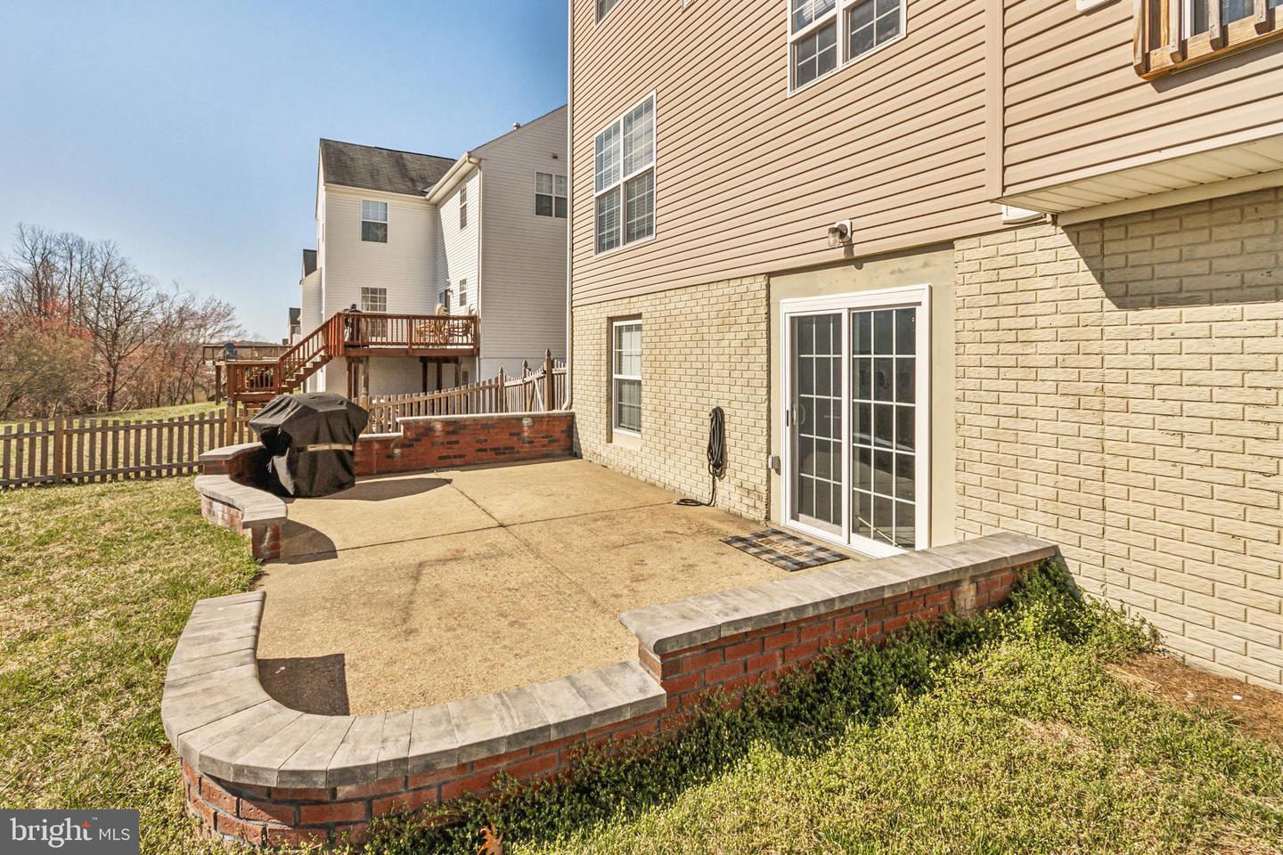 10325 Lees Crossing Ln Property Photo 22