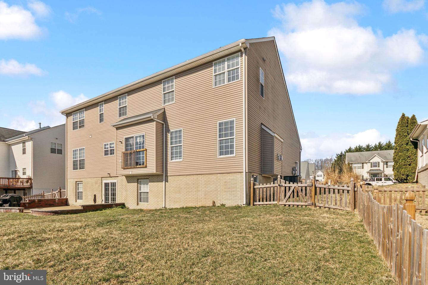 10325 Lees Crossing Ln Property Photo 24