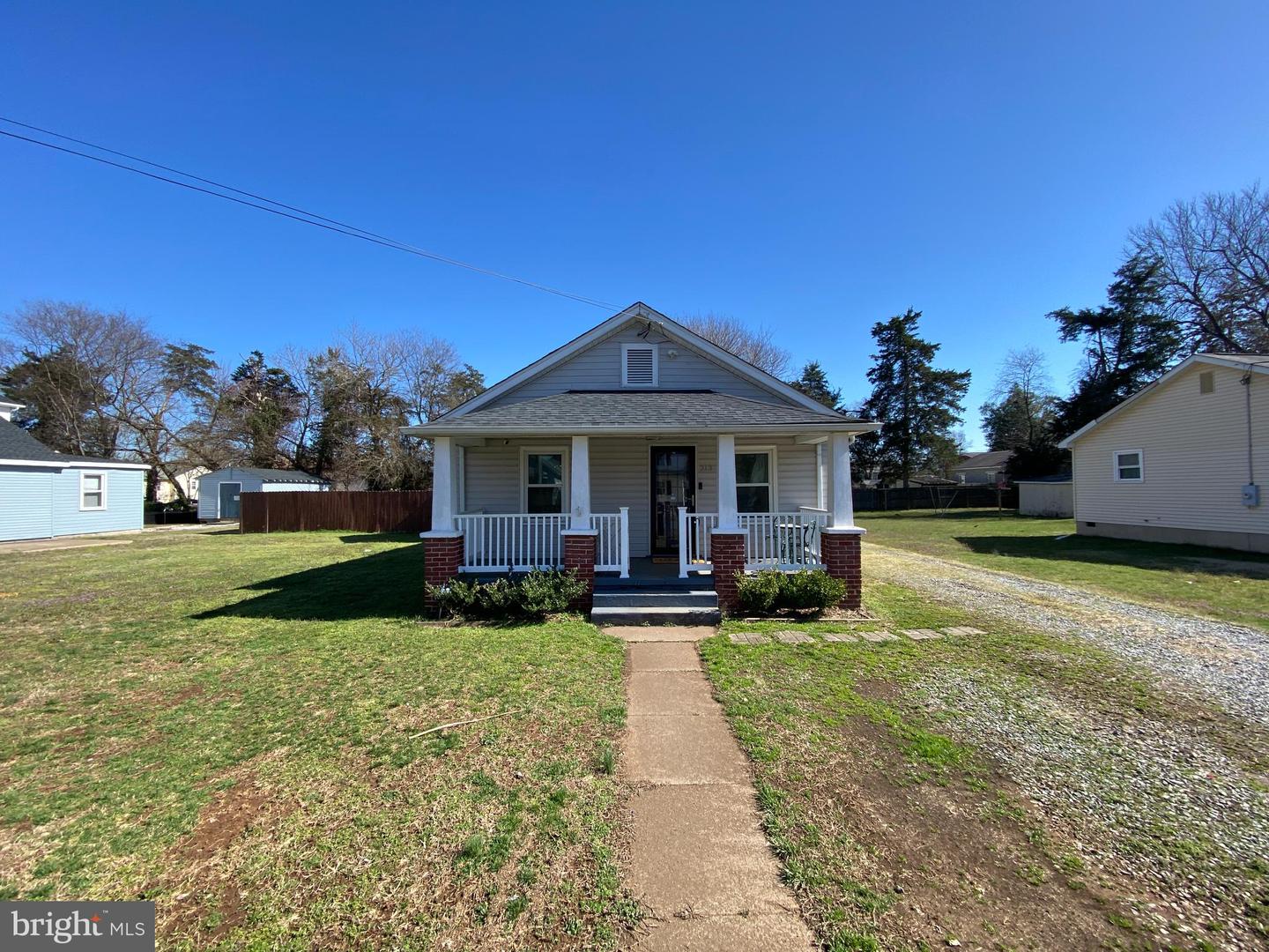 213 Mansfield St Property Photo