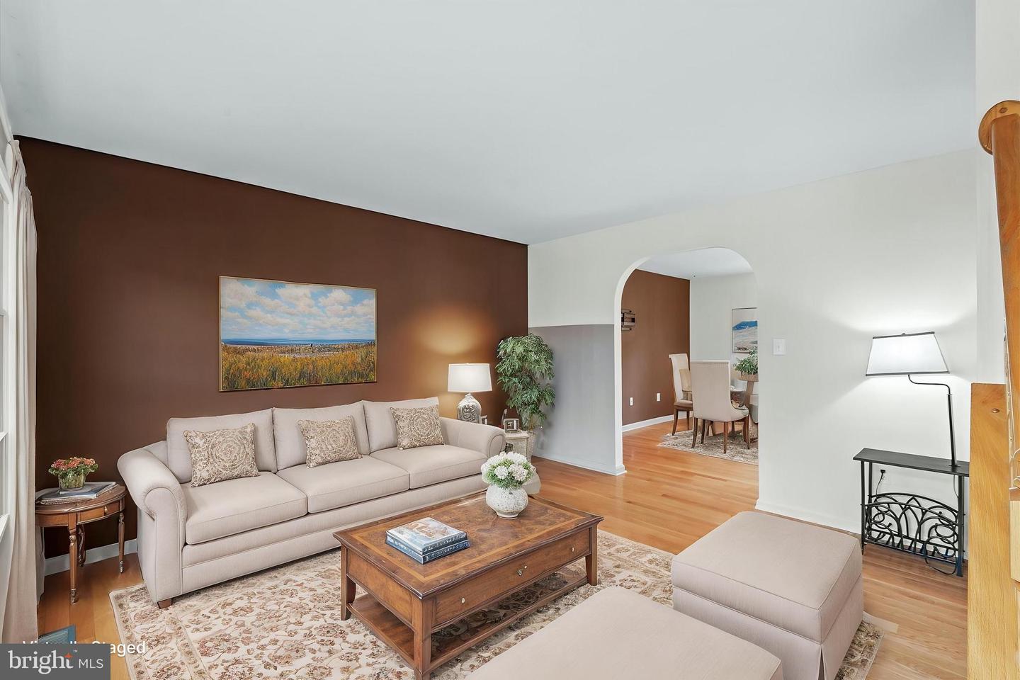 4204 Saint Catherines Ct Property Photo 2