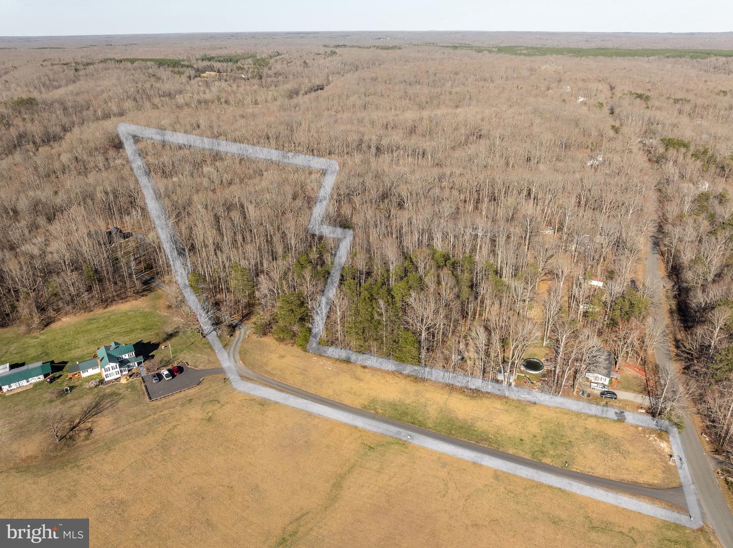 4 Dillard Rd Property Photo 2