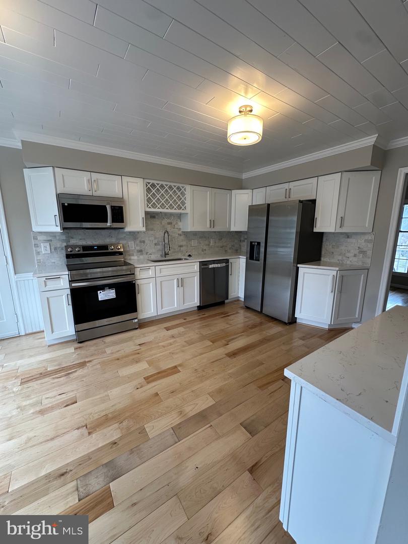 10703 Chesterwood Dr Property Photo 1