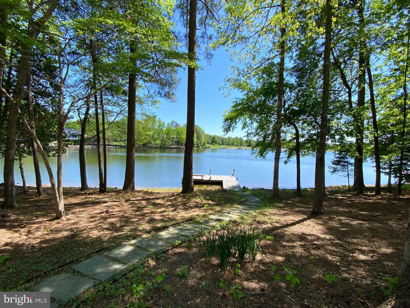 11217 Field Cir Property Photo 4