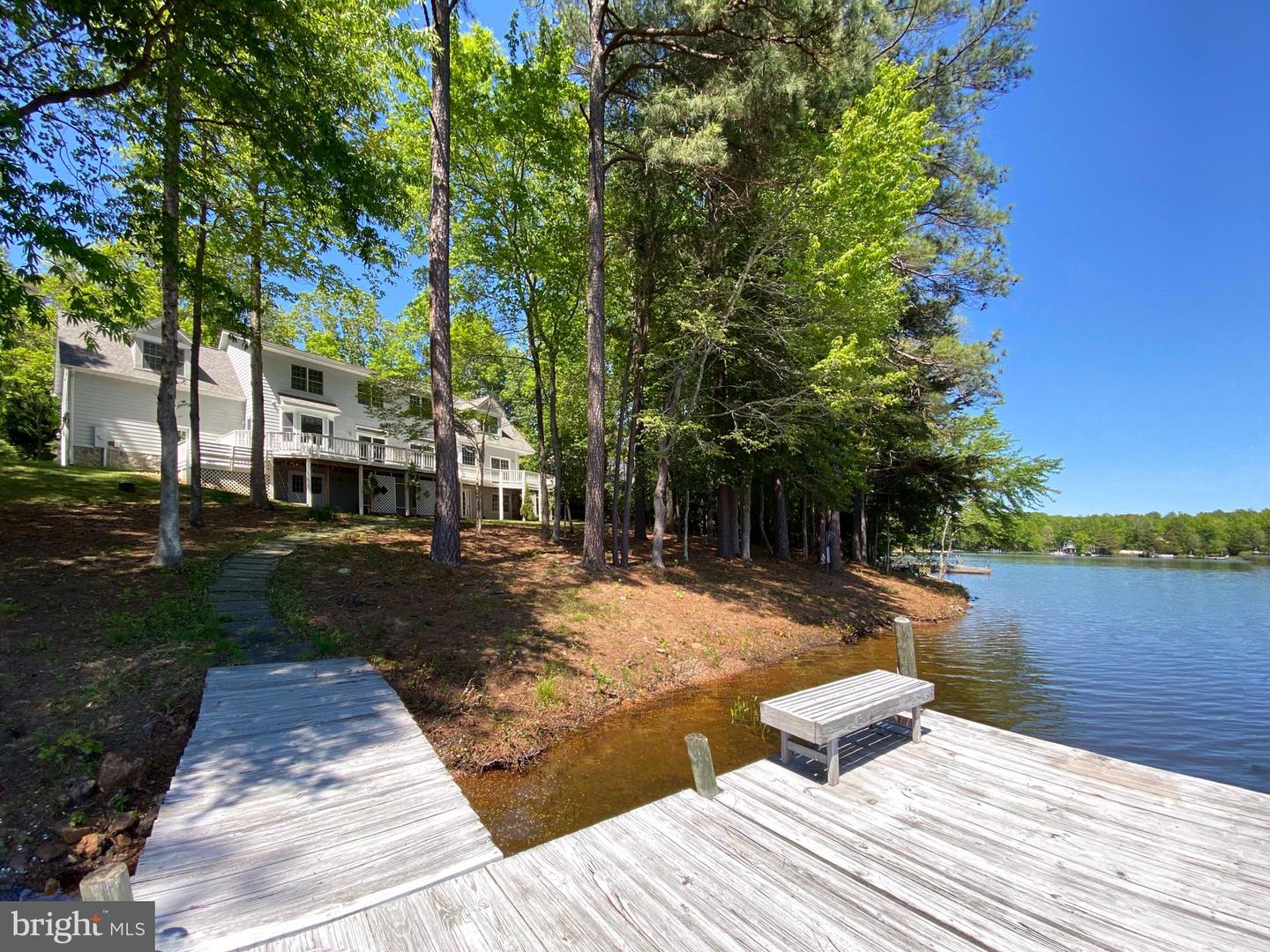 11217 Field Cir Property Photo 13