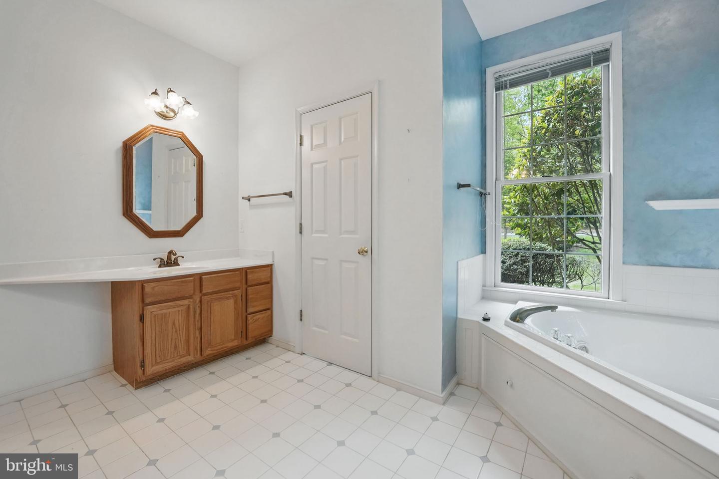 11217 Field Cir Property Photo 33