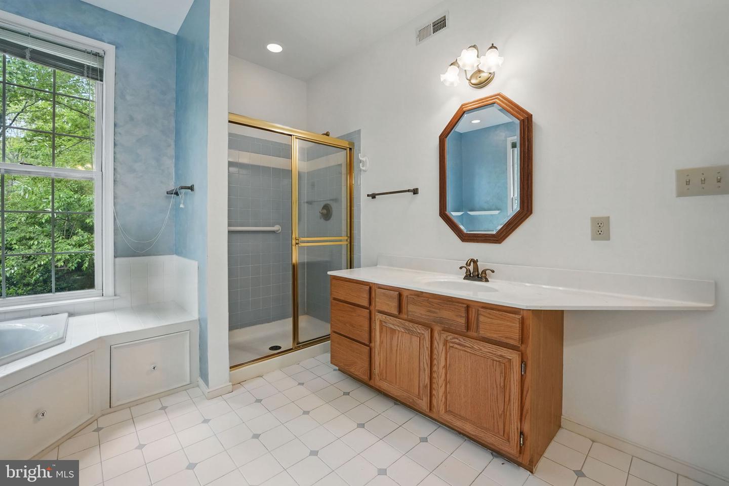 11217 Field Cir Property Photo 35