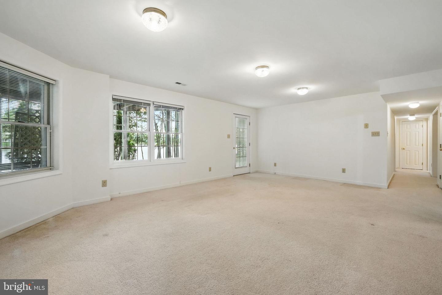 11217 Field Cir Property Photo 42