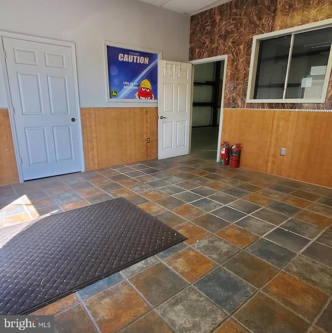5102 Park Dr Property Photo 4