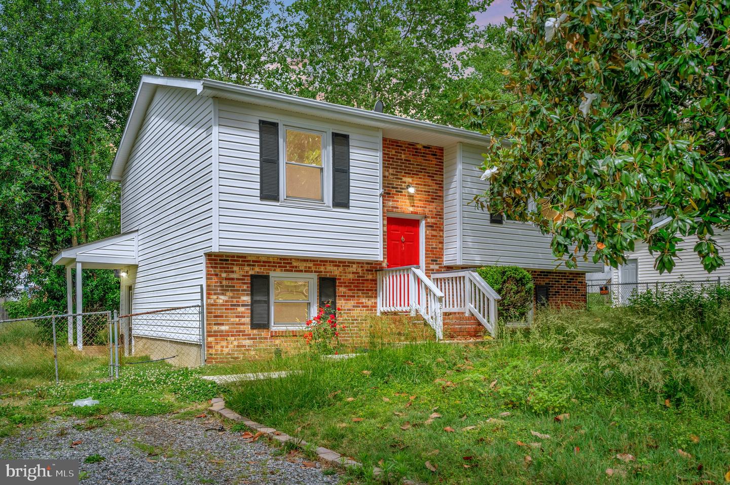 2111 Mill Garden Dr Property Photo 1