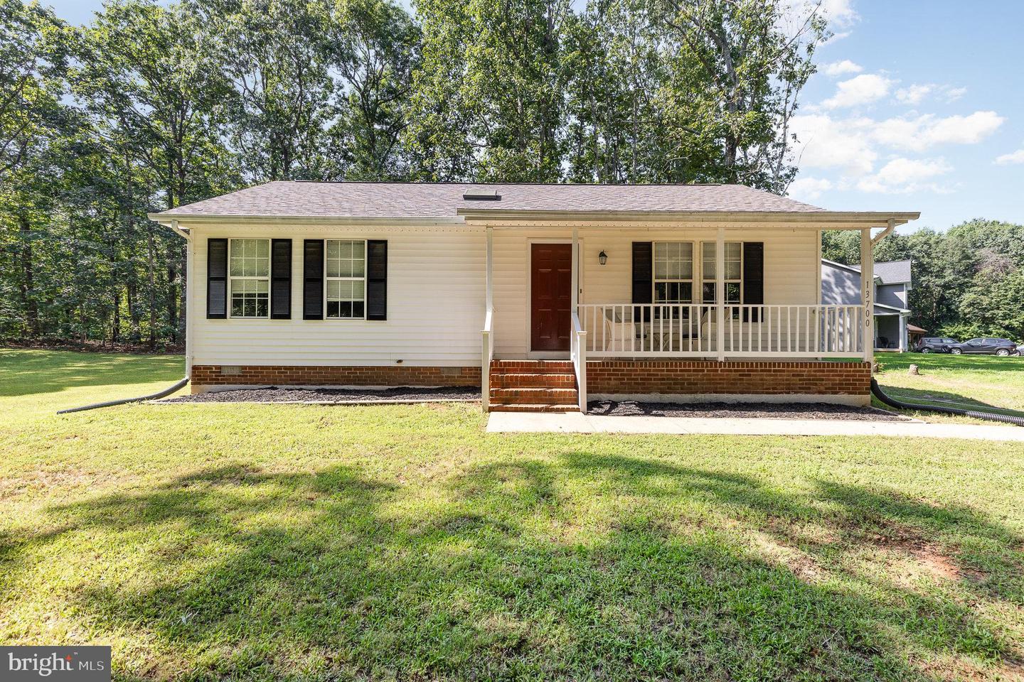 13700 Flank March Ln Property Photo 1