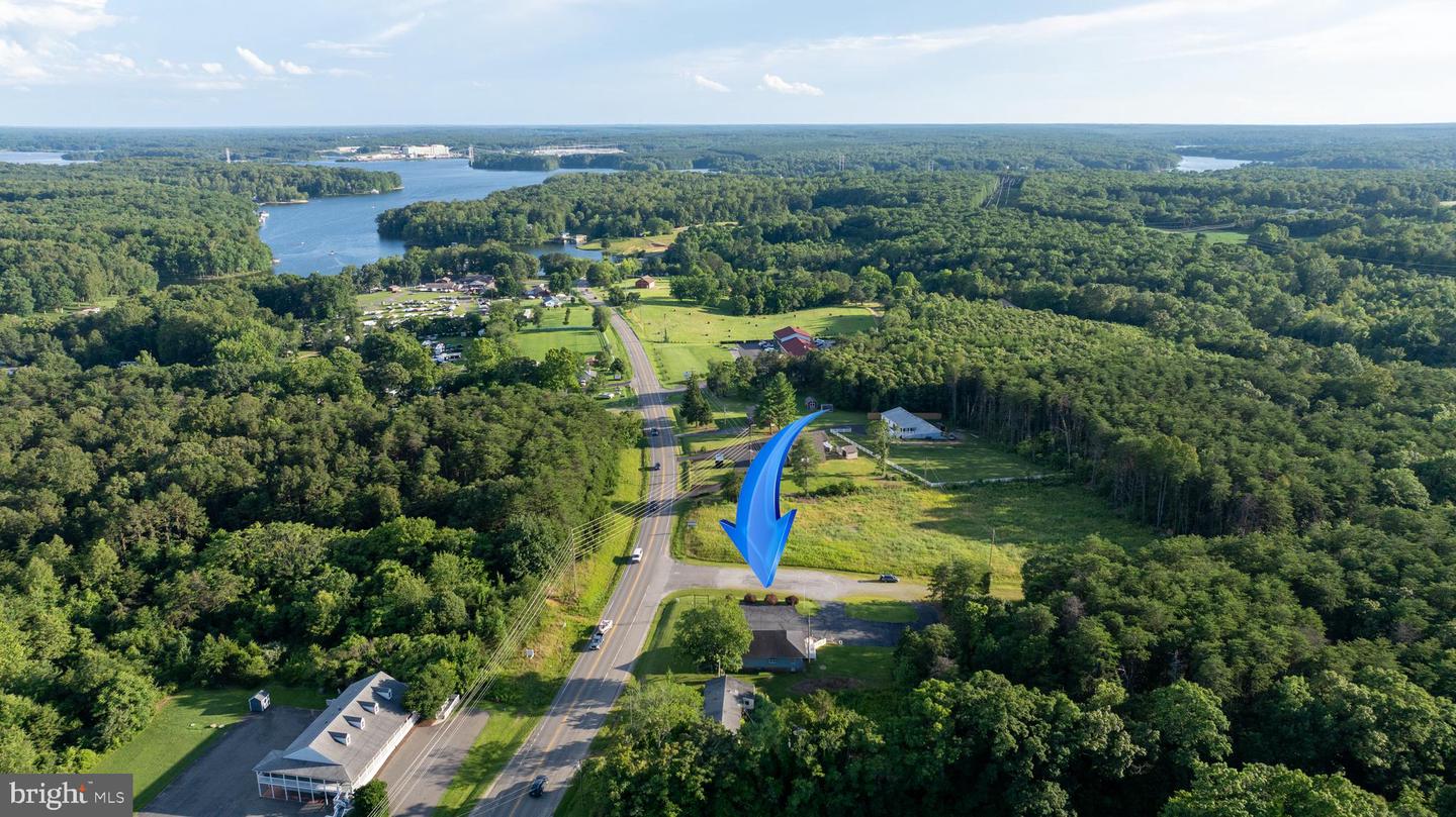 13001 Lake Anna Village Dr Property Photo 4