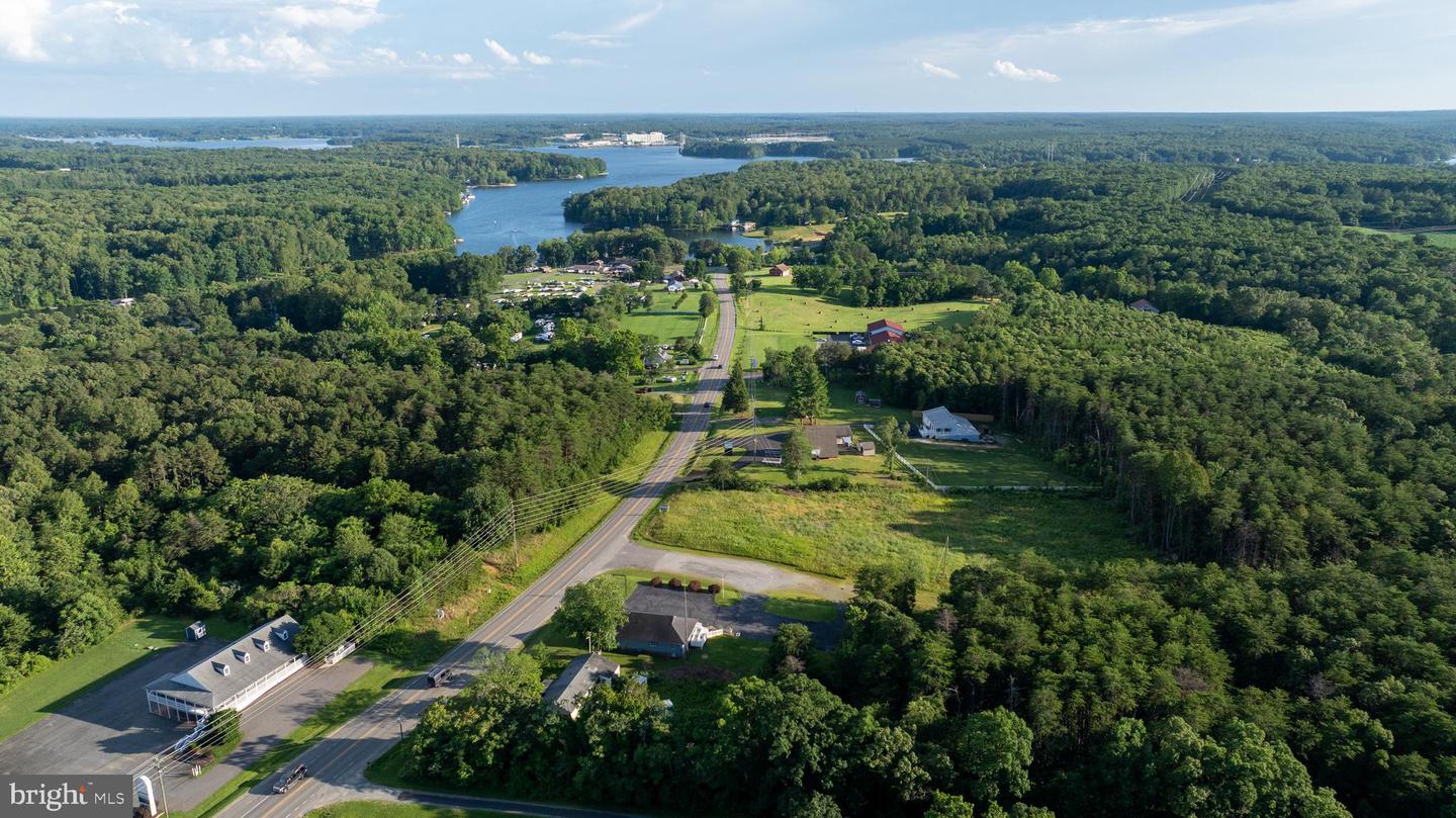 13001 Lake Anna Village Dr Property Photo 45