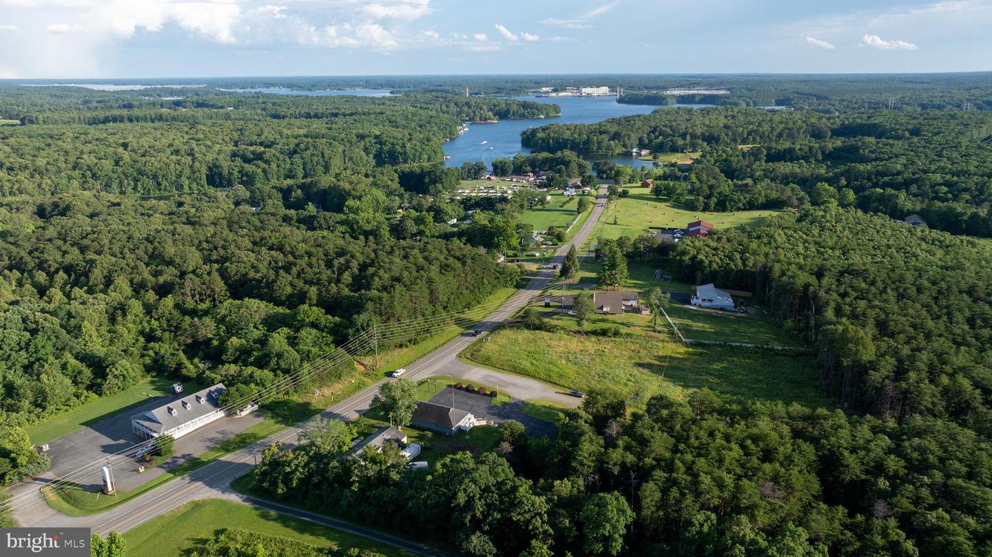 13001 Lake Anna Village Dr Property Photo 46