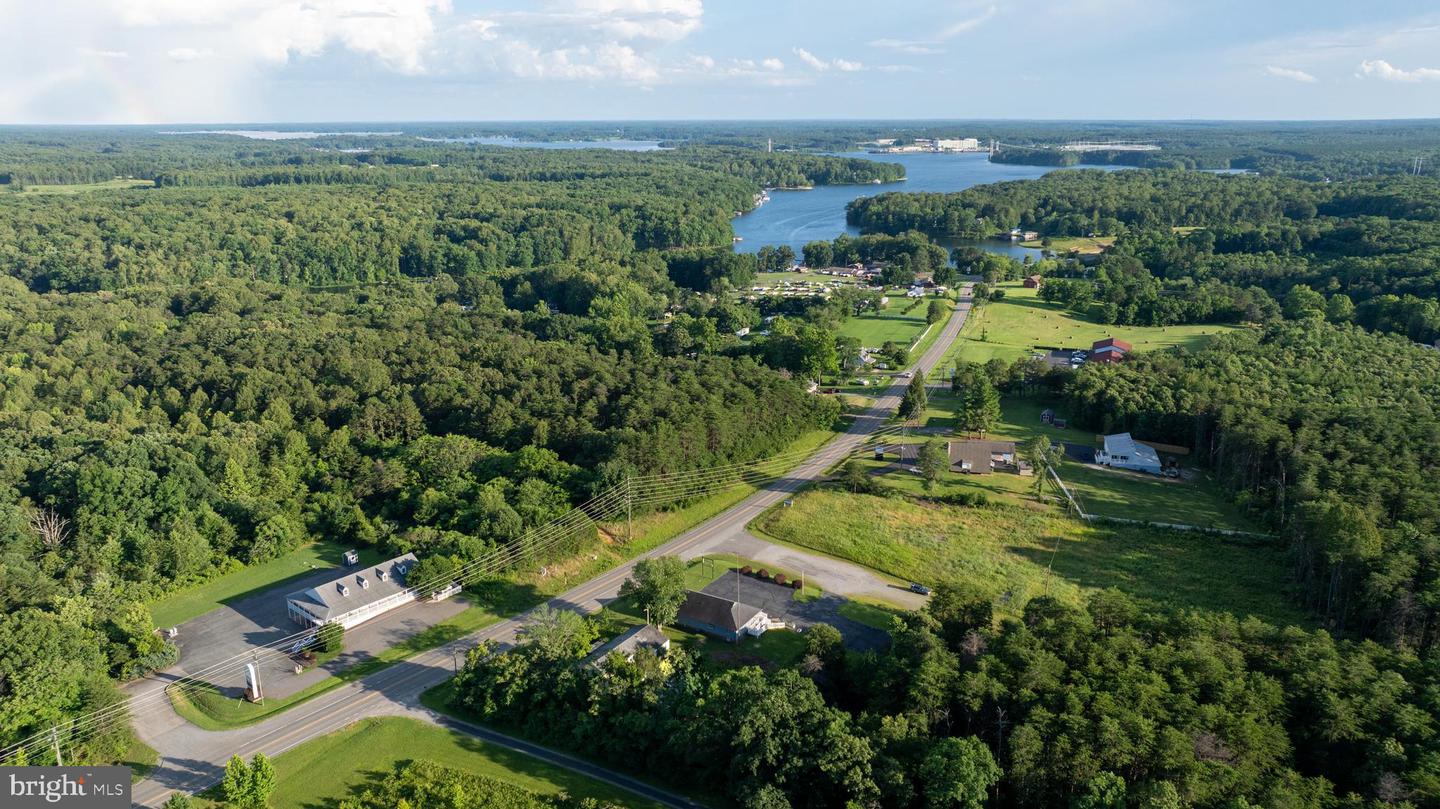 13001 Lake Anna Village Dr Property Photo 48