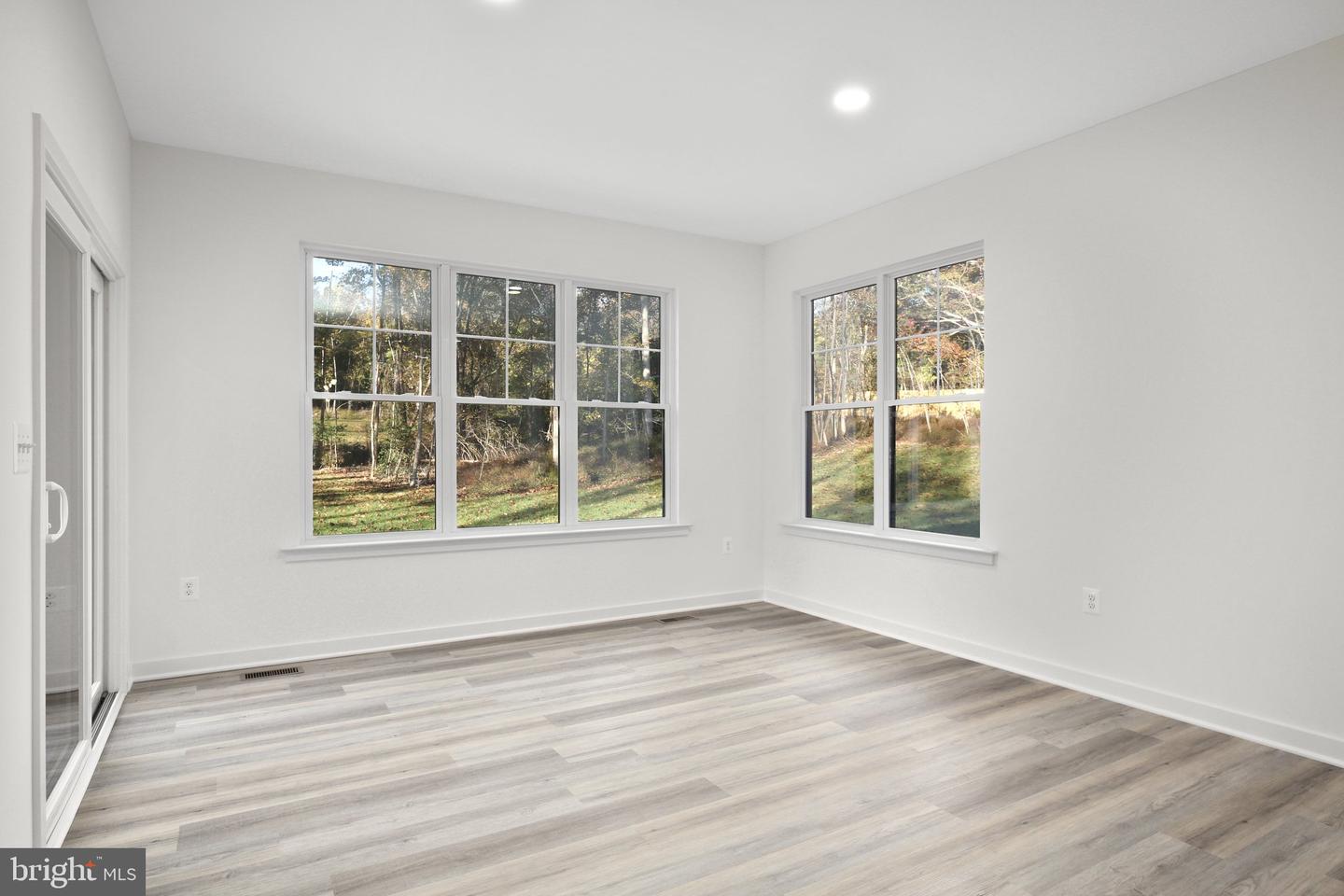 11002 Scotts View Ln Property Photo 7