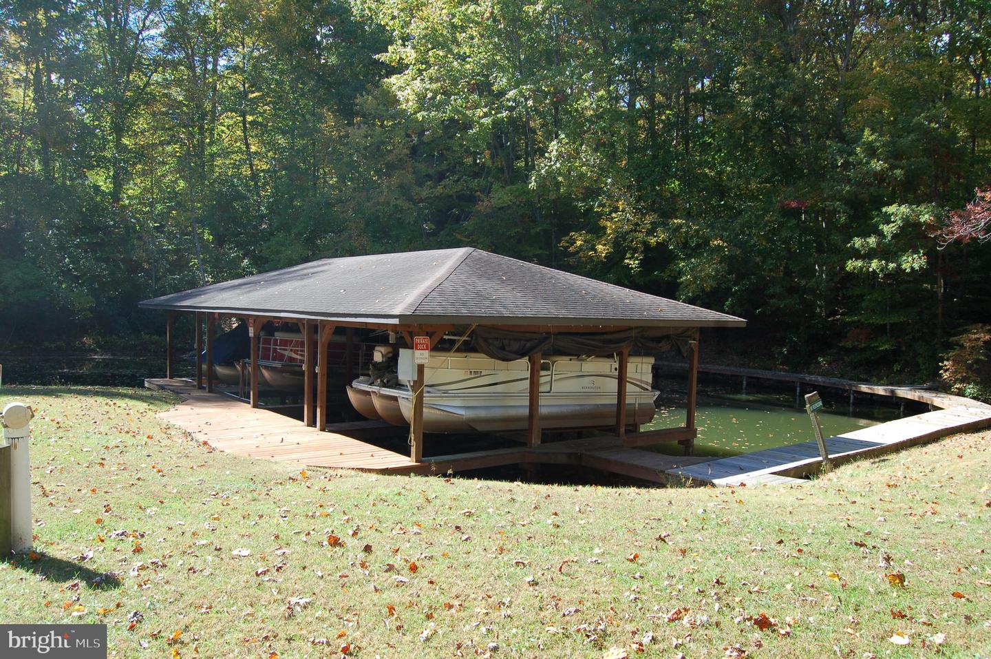 5400 Spinnaker Way Property Photo 9