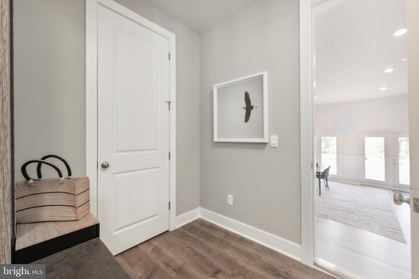 11403 Chalmers Ln Property Photo 22