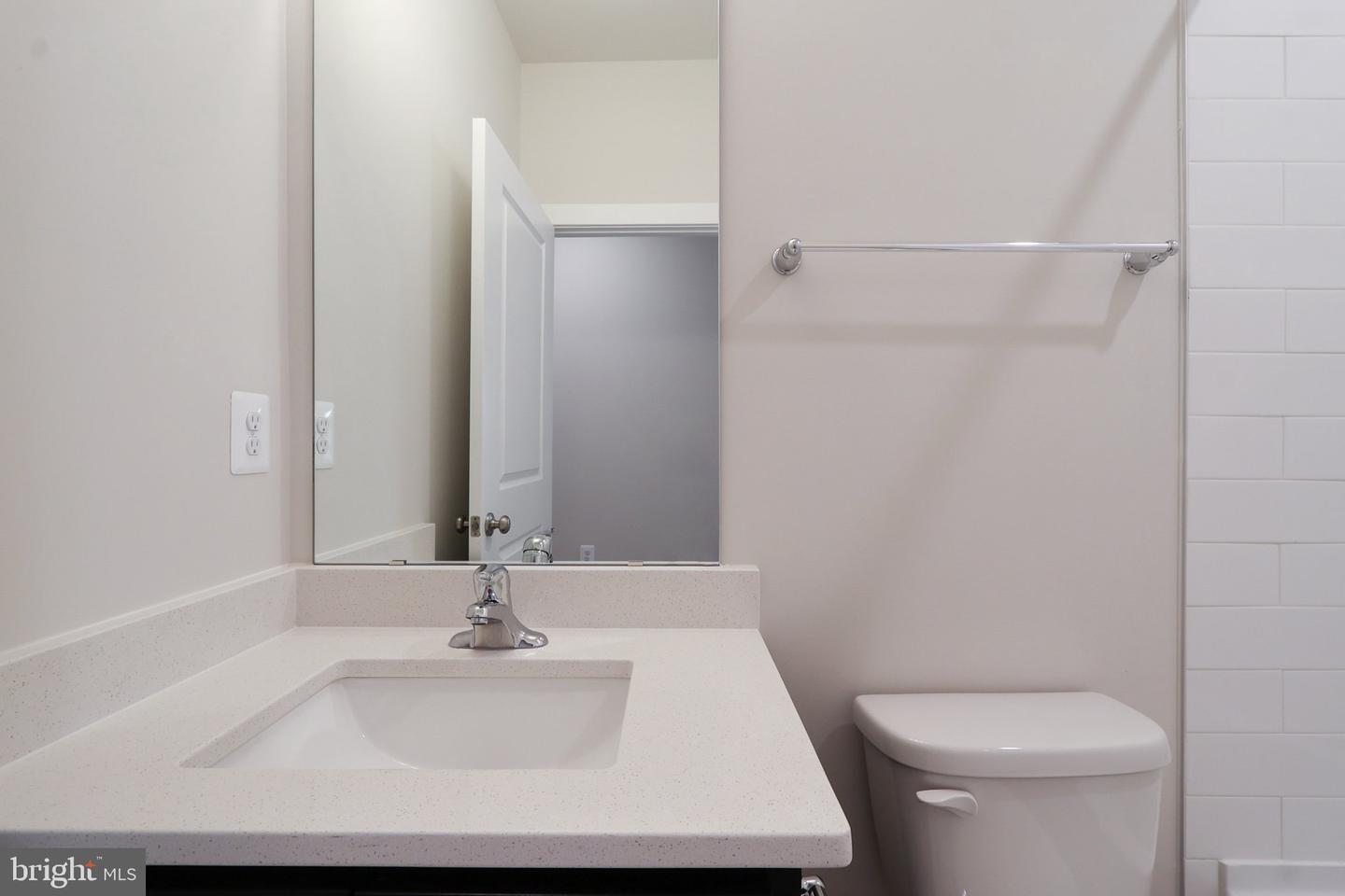11505 Chalmers Ln Property Photo 22
