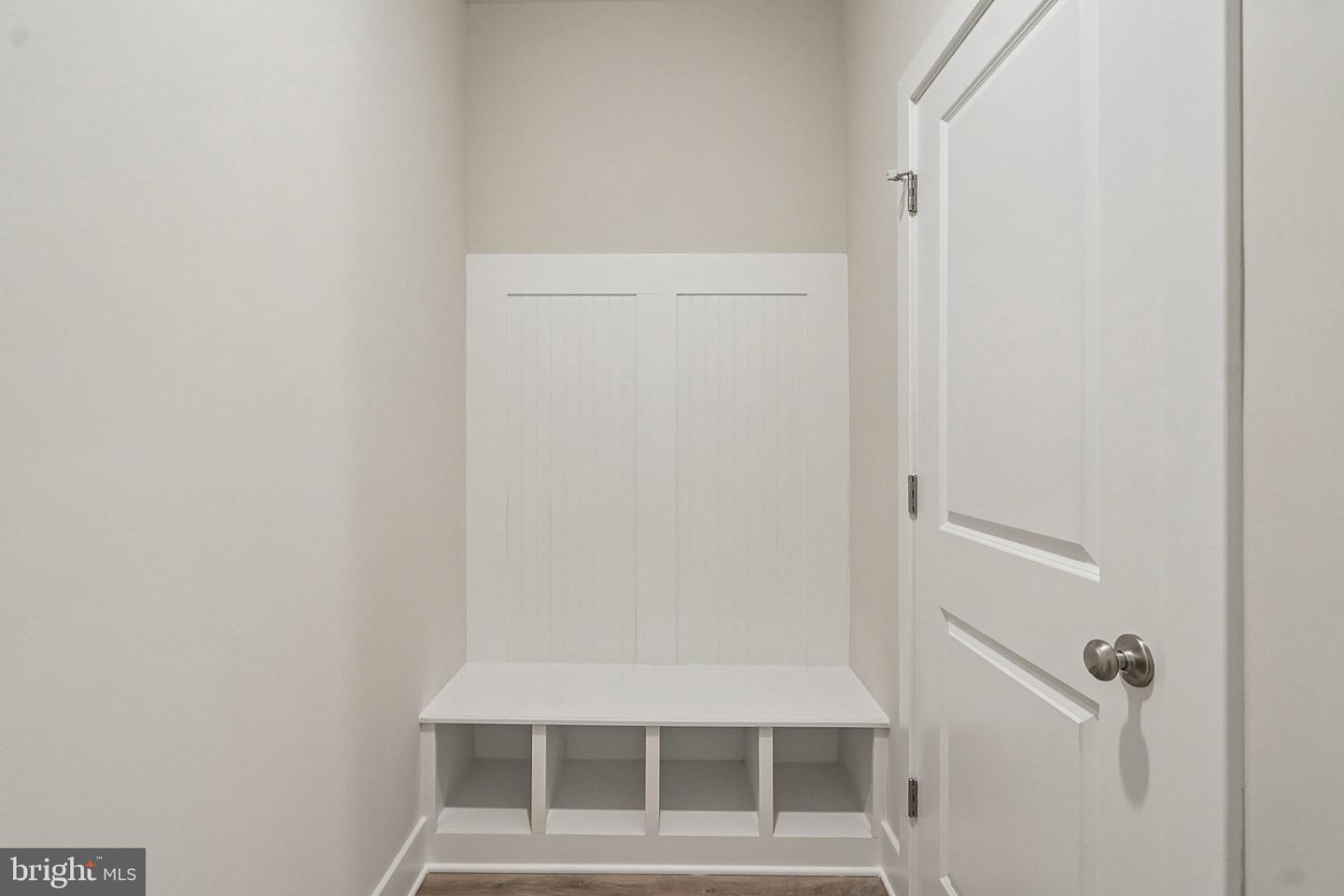 11505 Chalmers Ln Property Photo 24