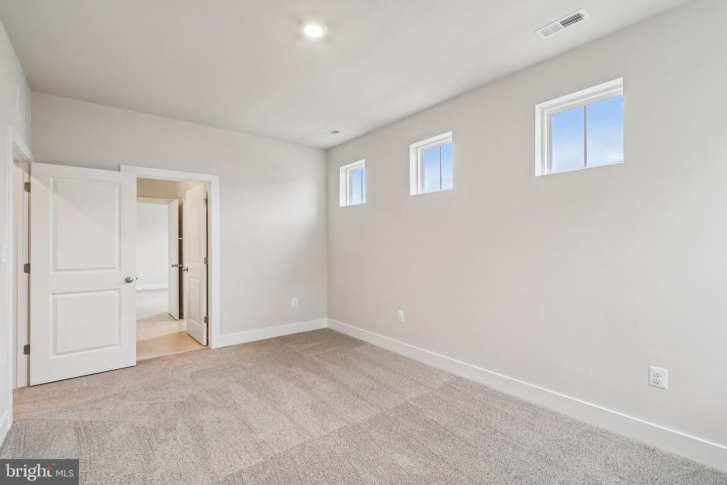 11505 Chalmers Ln Property Photo 41
