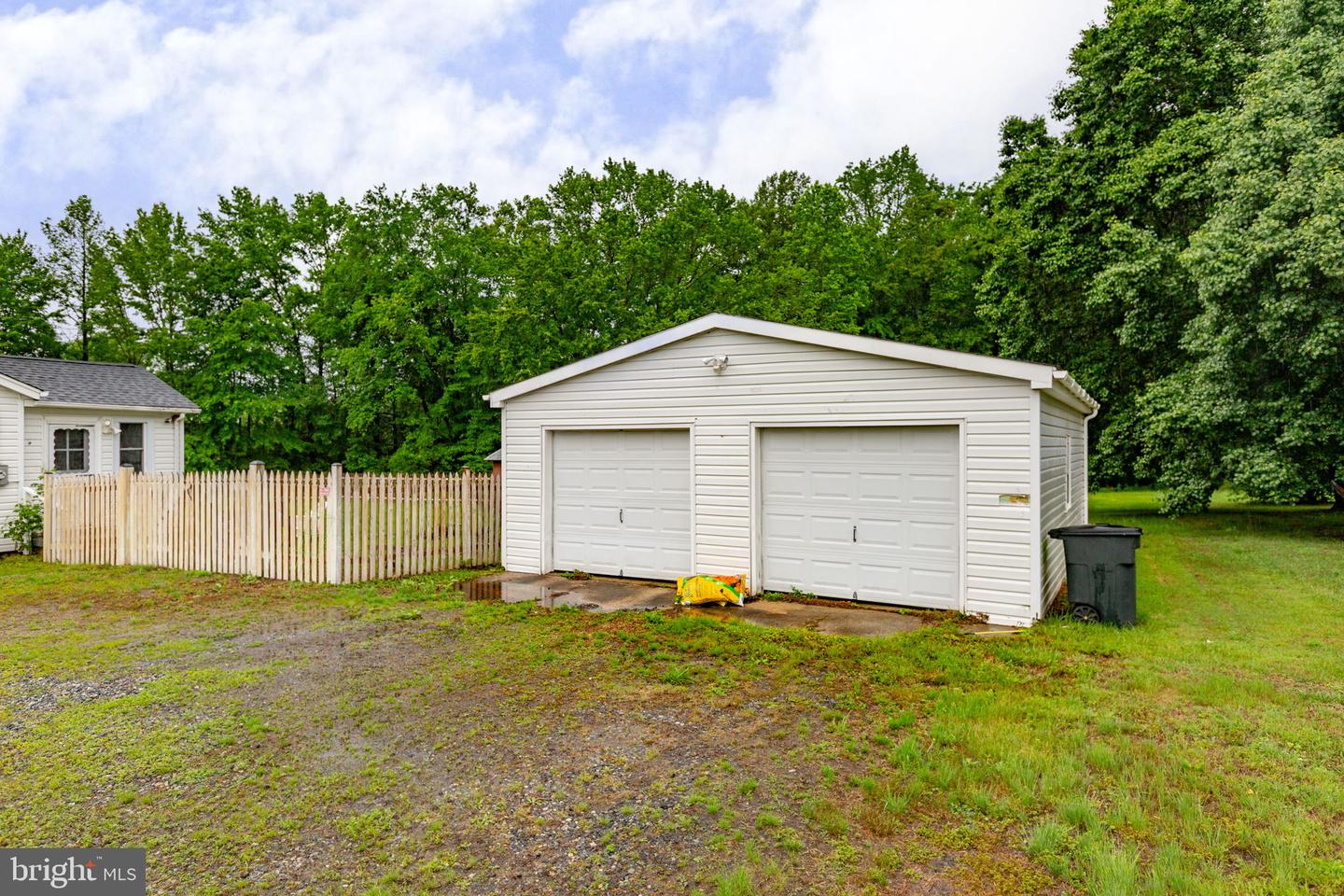 10669 Post Oak Rd Property Photo 4