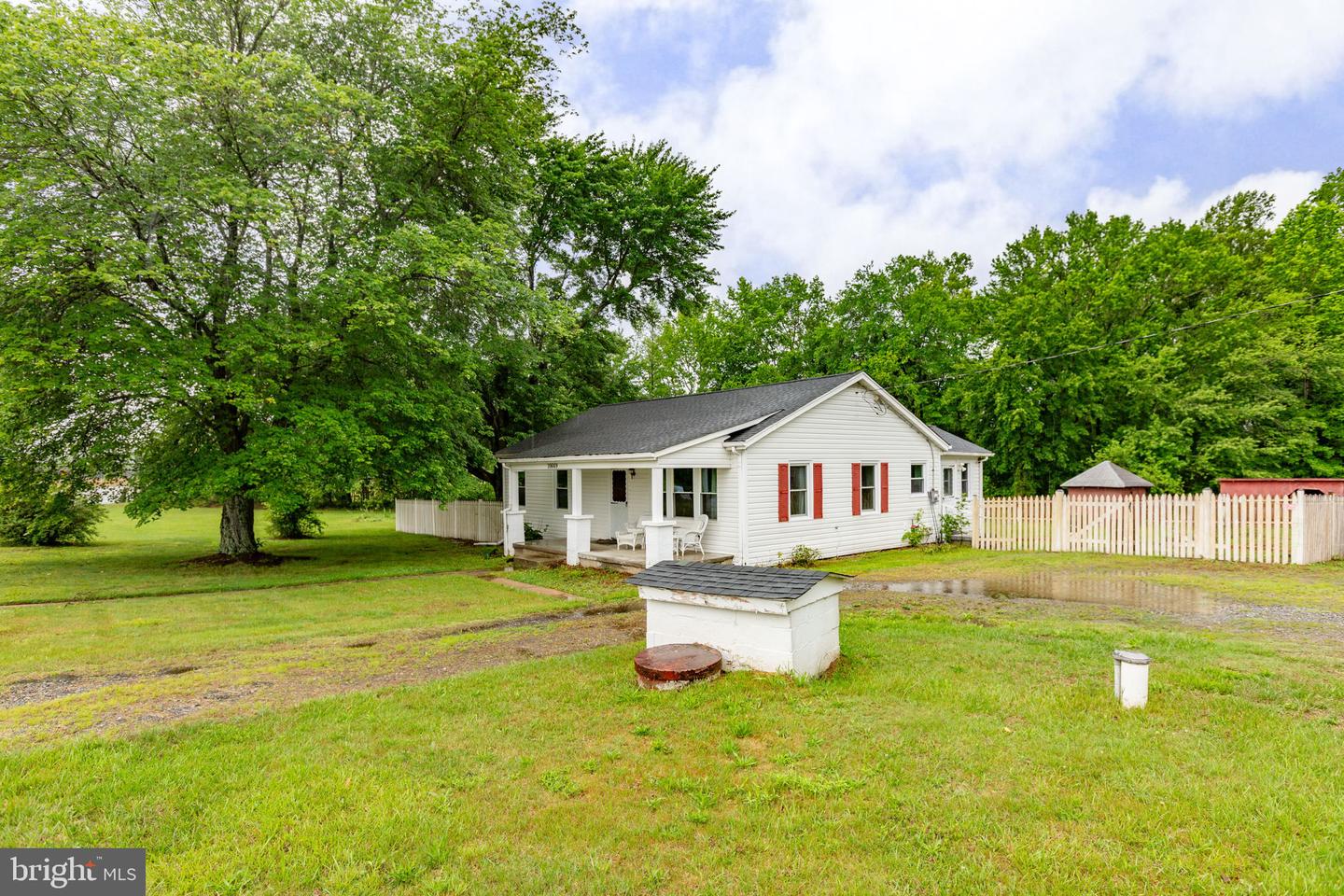10669 Post Oak Rd Property Photo 6