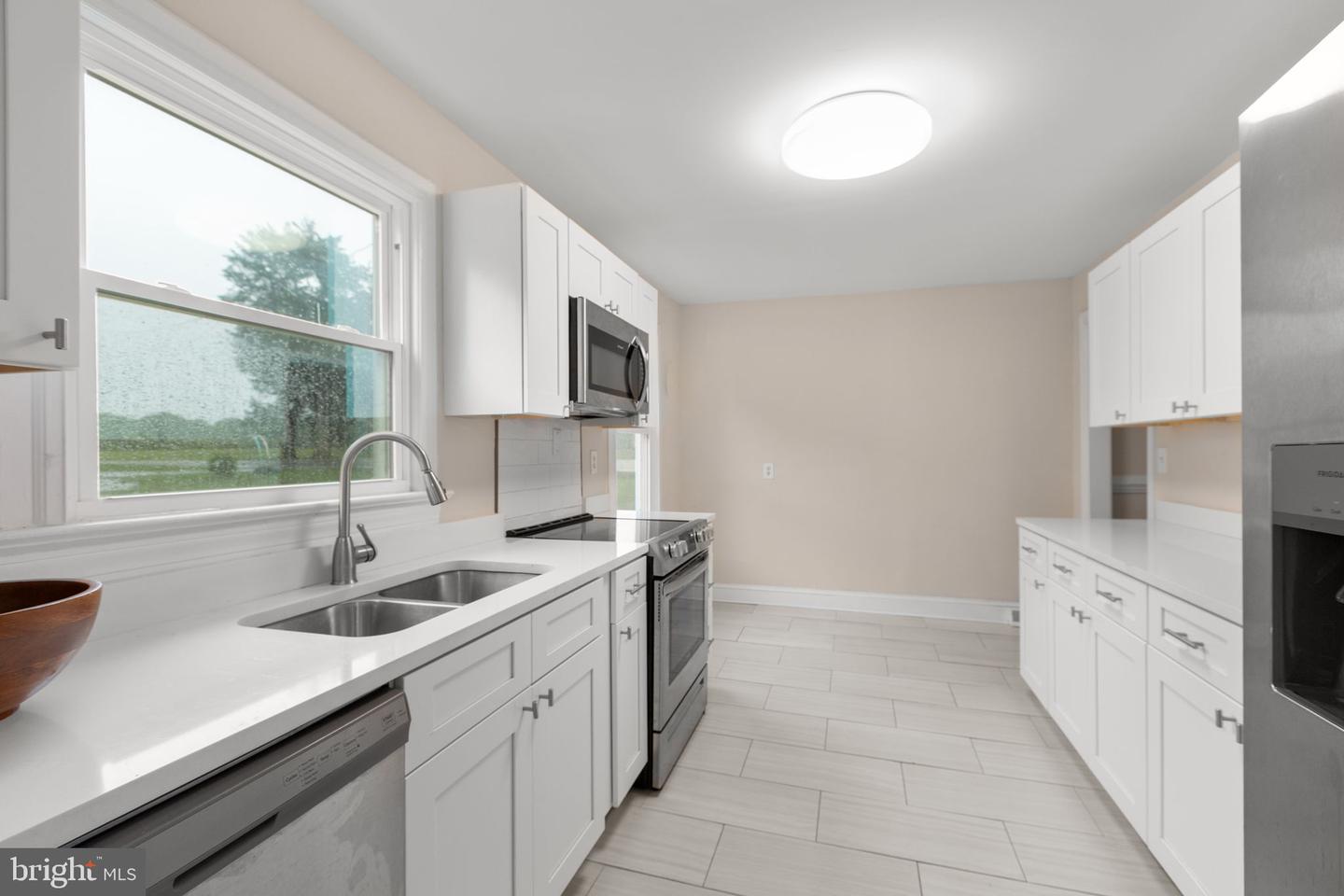 10669 Post Oak Rd Property Photo 12