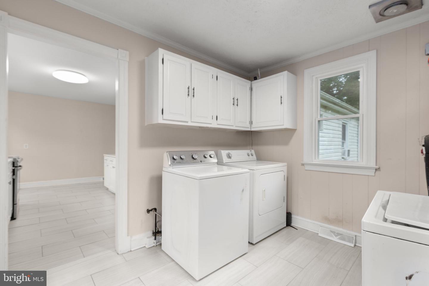 10669 Post Oak Rd Property Photo 13