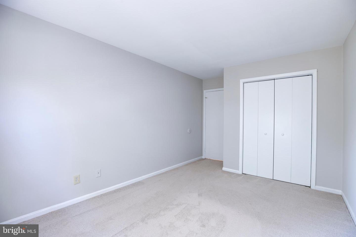 322 Clay St Property Photo 22