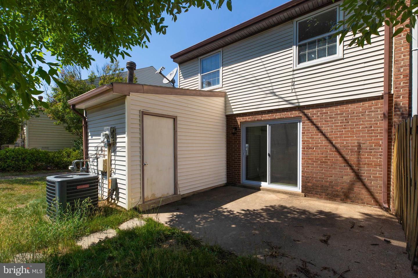 322 Clay St Property Photo 36