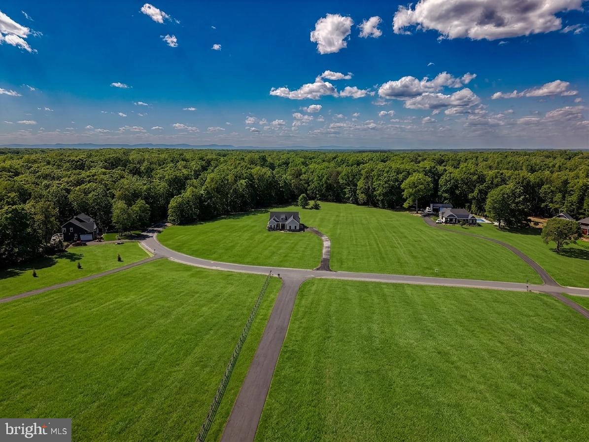 9435 Signature Way Property Photo 3