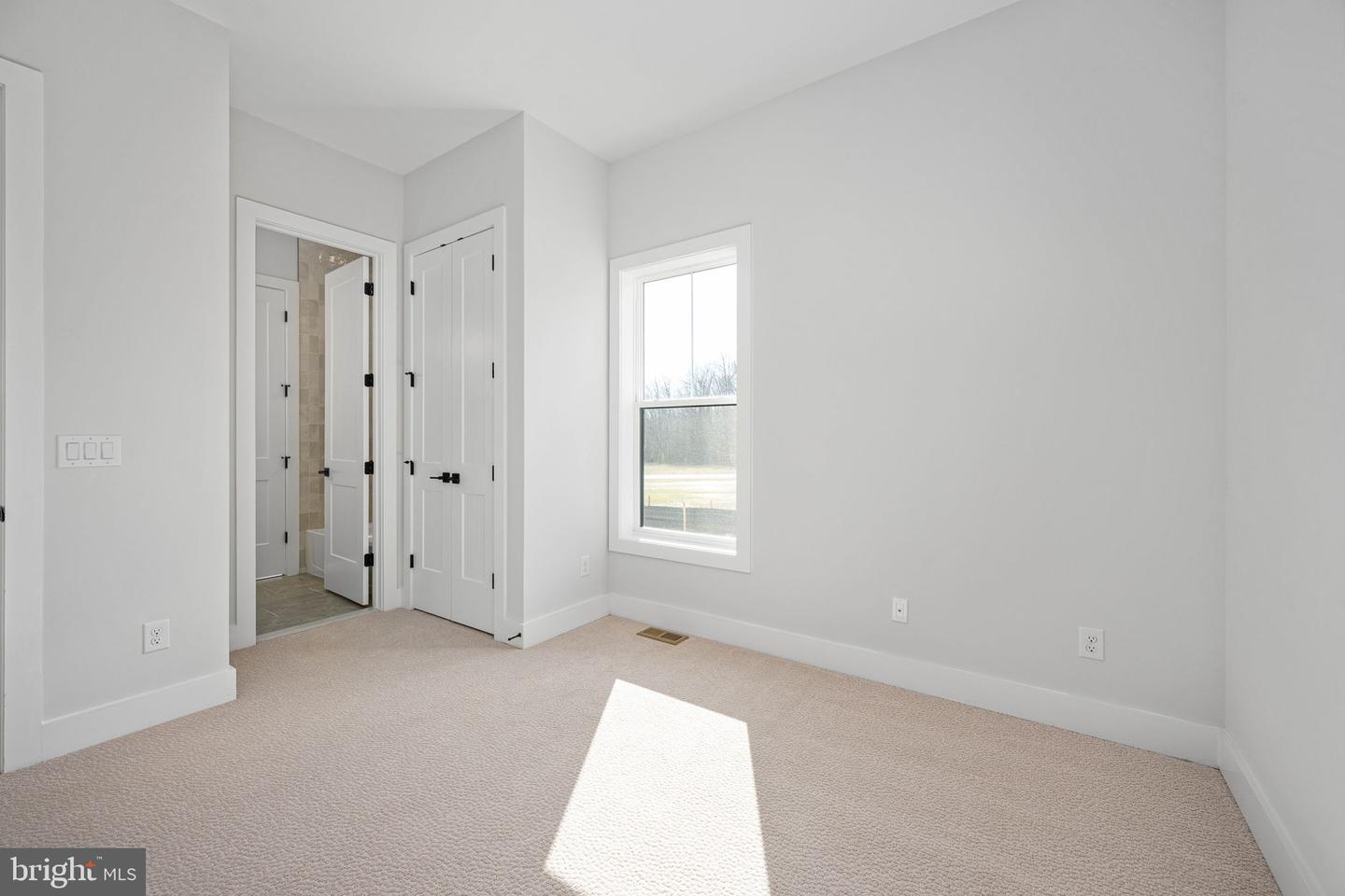 9435 Signature Way Property Photo 32