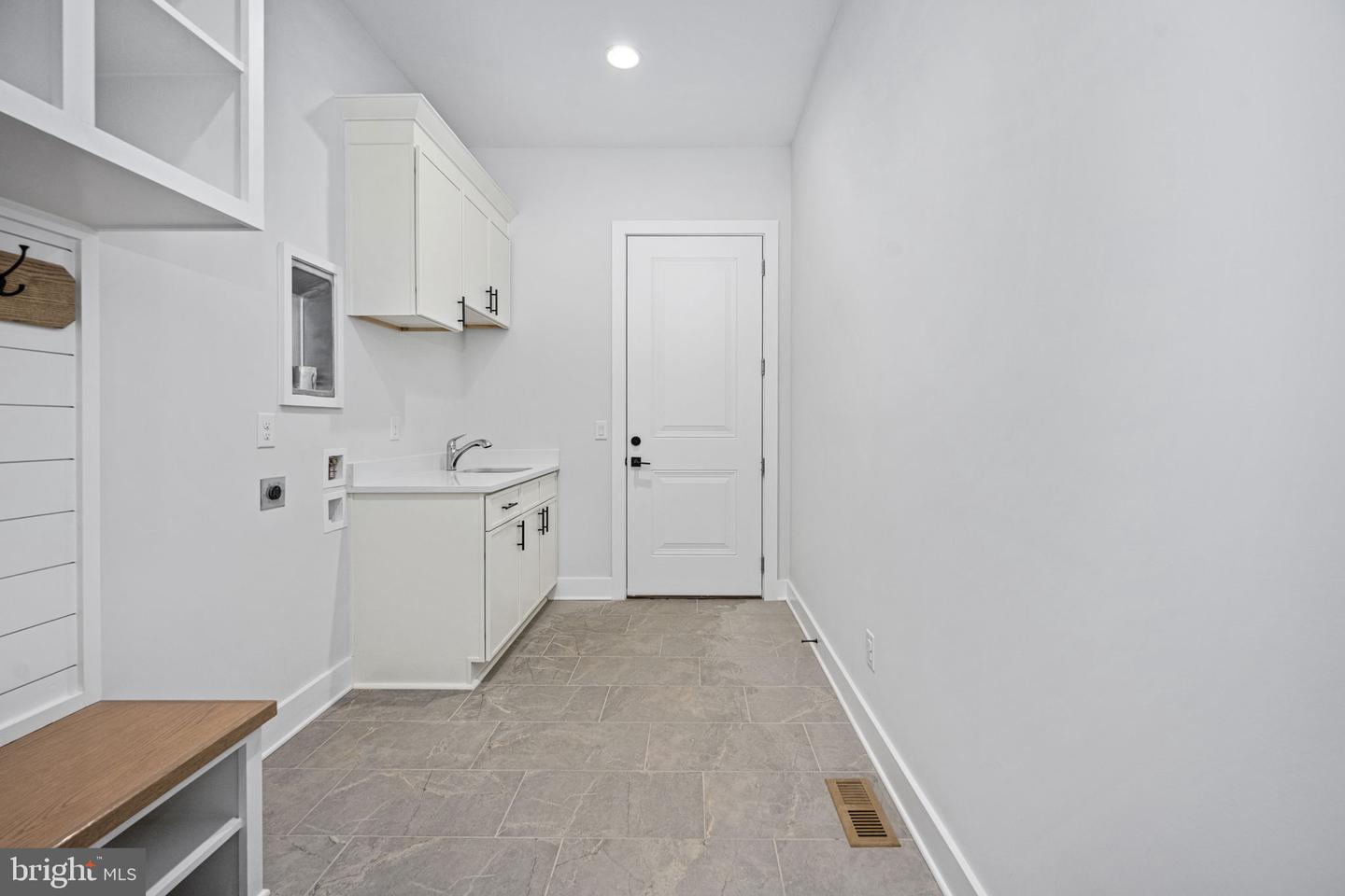 9435 Signature Way Property Photo 60