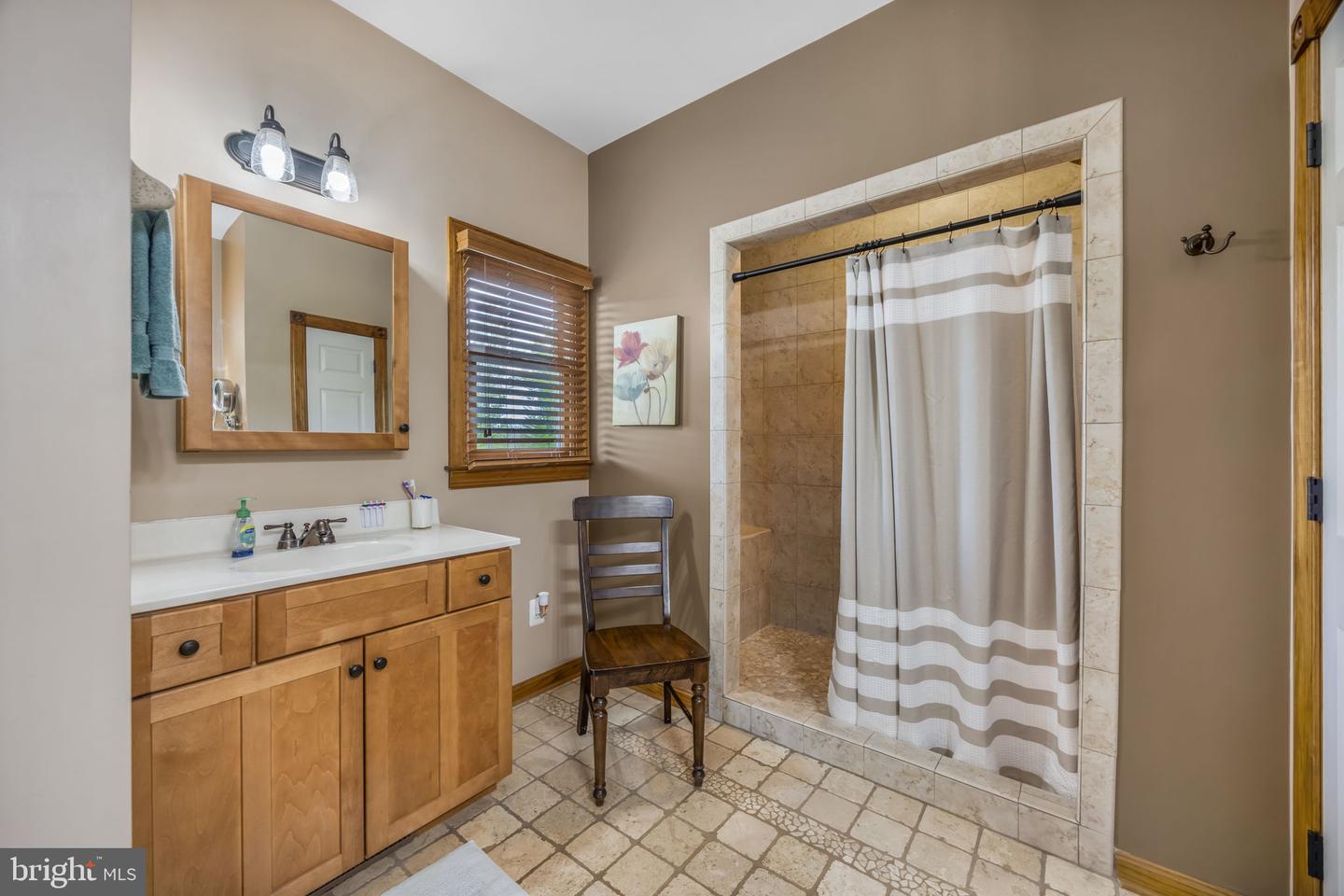 6657 Lawyers Rd Property Photo 32