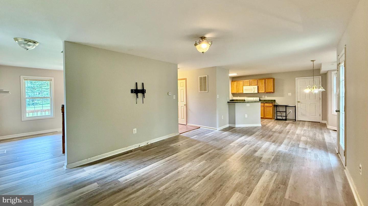 12804 Plantation Dr Property Photo 3