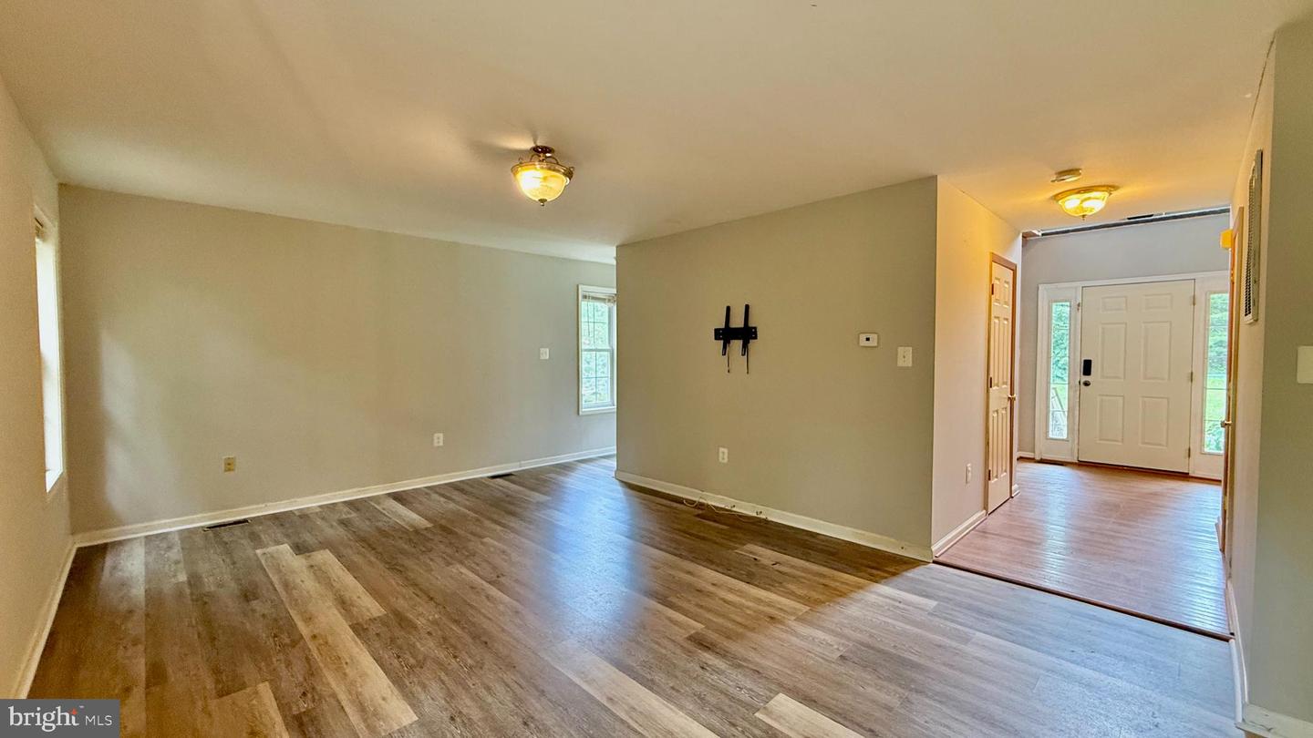 12804 Plantation Dr Property Photo 5