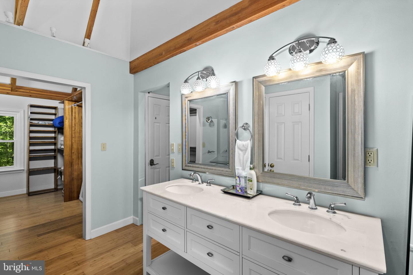 6406 Carter Ln Property Photo 34